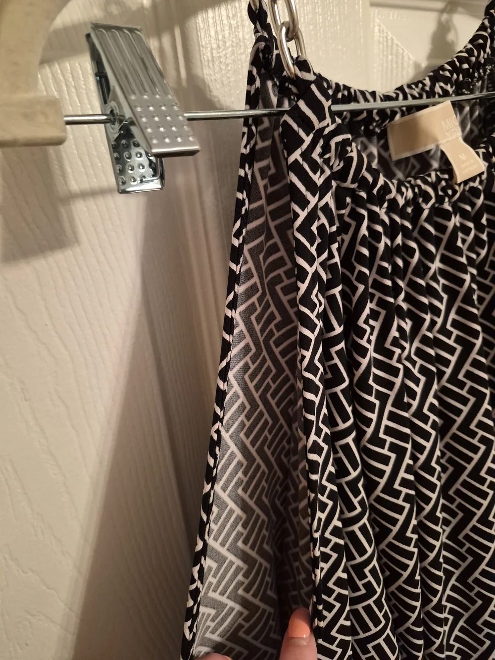 Michael Kors Black and White Print Open-Shoukder long sleeve